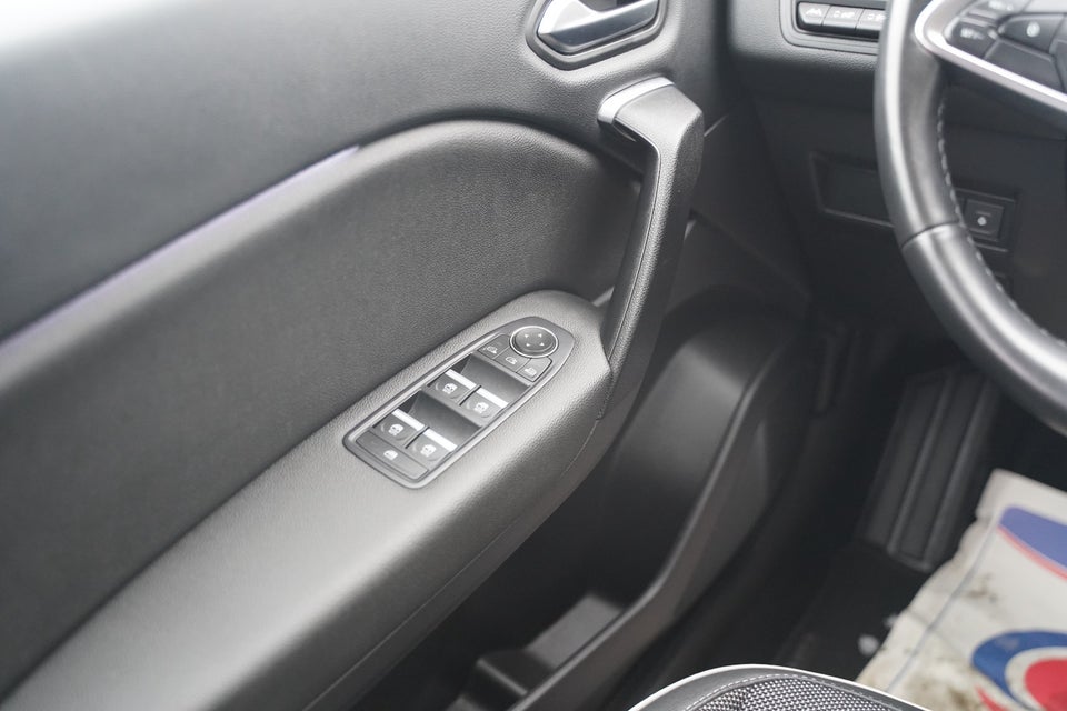 Renault Captur 1,6 E-Tech Intens 5d