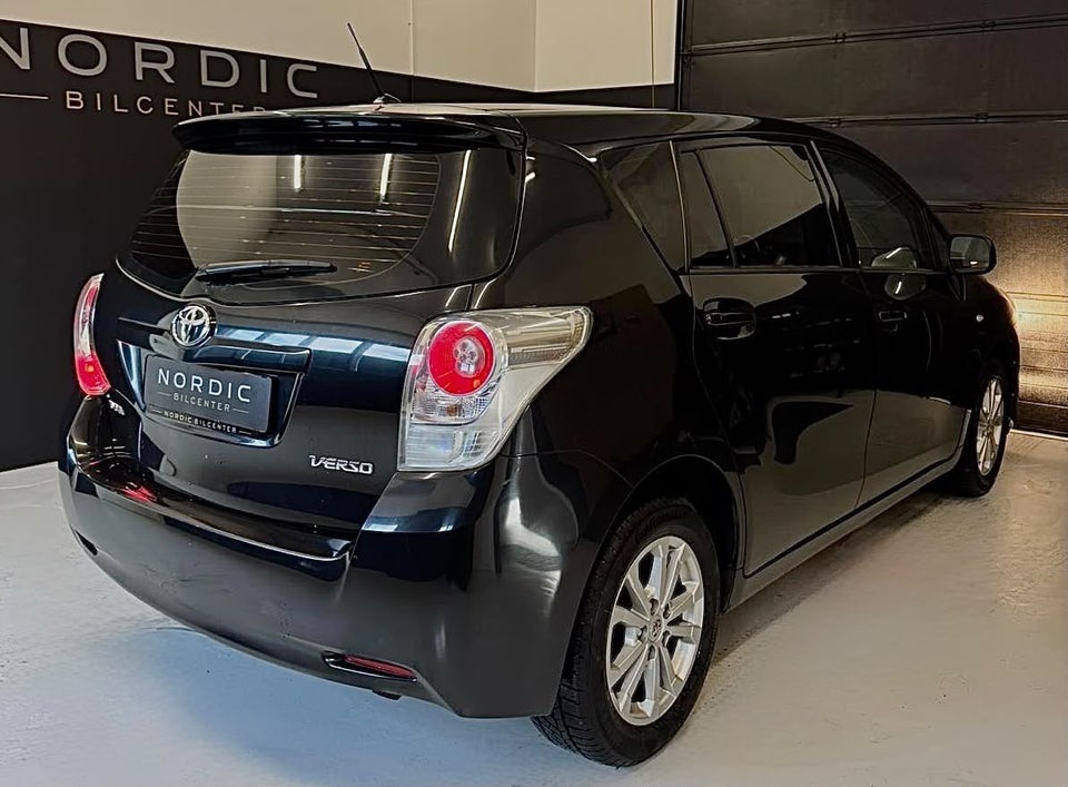 Toyota Verso 1,8 TX Skyview 7prs 5d