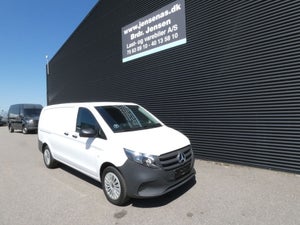 Mercedes Vito 114, modelår 2025, 5,000 km