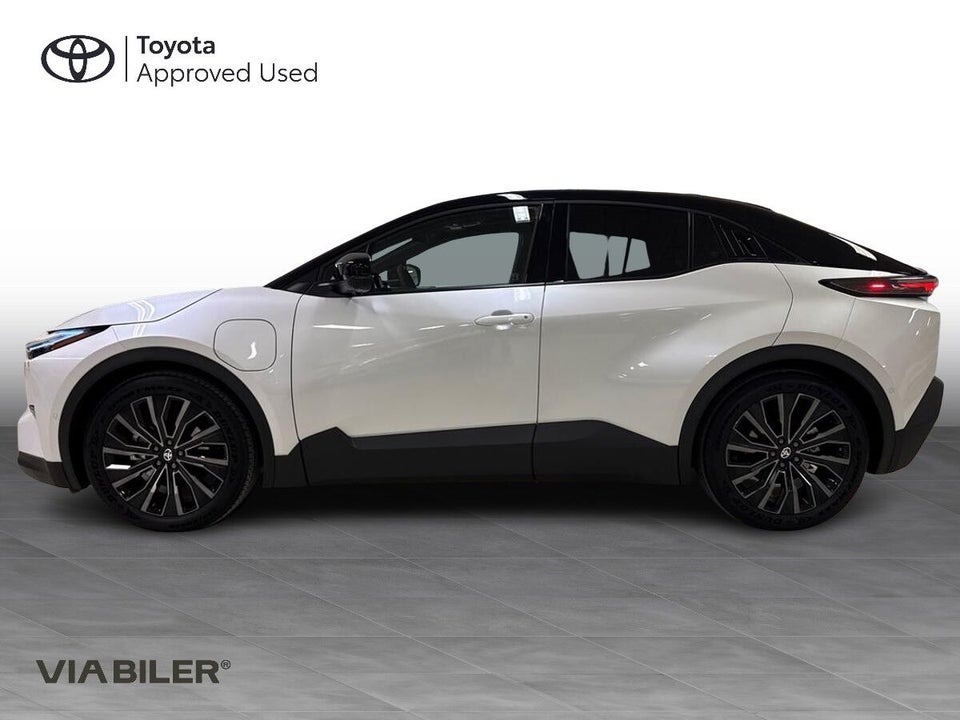 Toyota C-HR+ 77 Executive AWD 5d