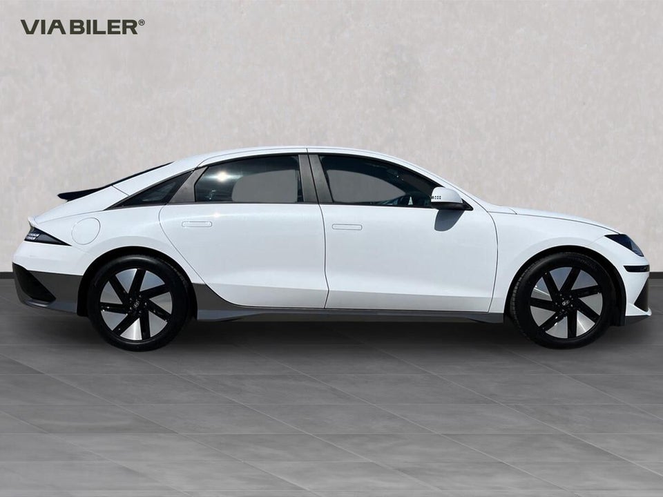Hyundai Ioniq 6 77 Core 4d