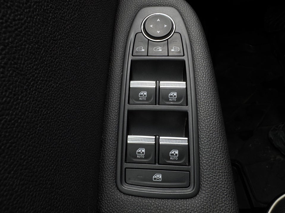 Renault Clio V 1,6 E-Tech Intens 5d