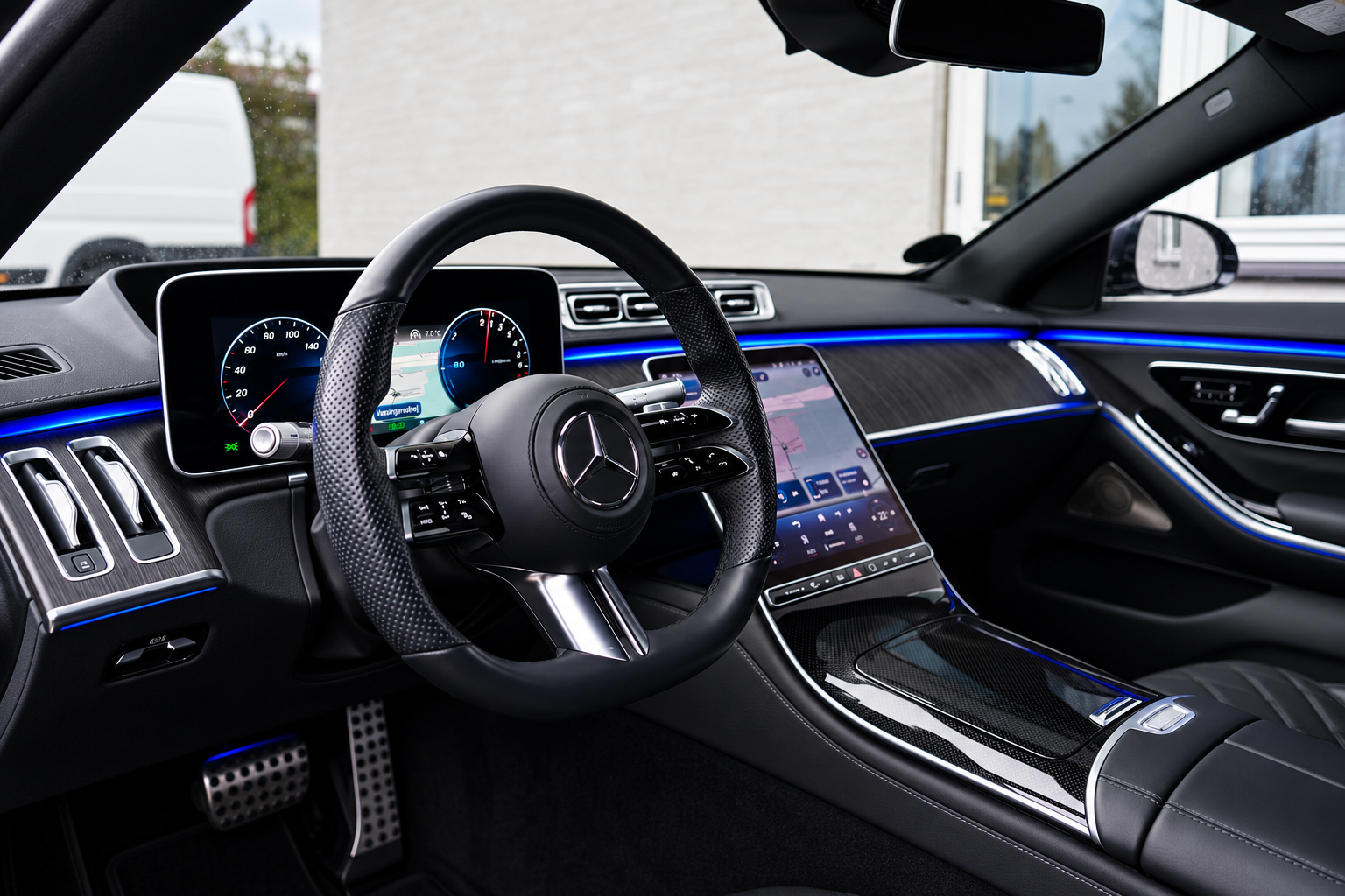 Mercedes-Benz S580 e 3,0 aut. lang 4d · 12