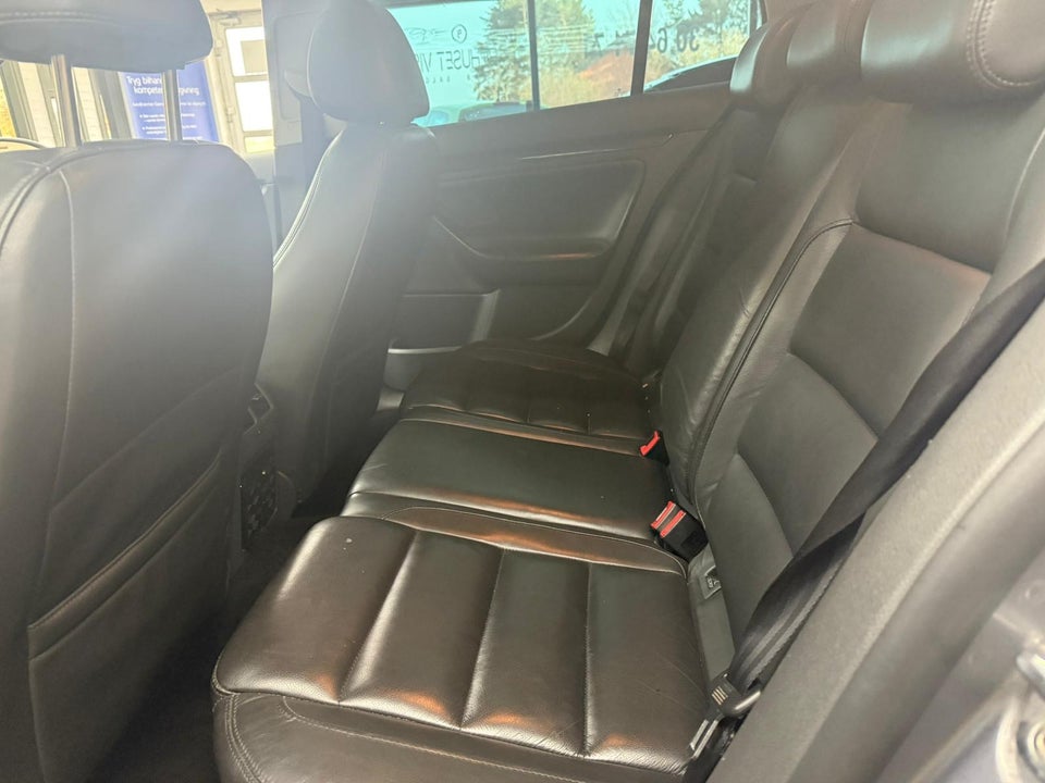 VW Golf V 2,0 TDi 140 Comfortline DSG 5d