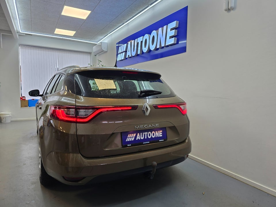 Renault Megane IV 1,2 TCe 100 Life 5d