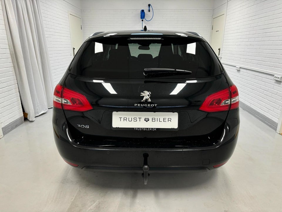 Peugeot 308 1,6 BlueHDi 120 Style SW 5d