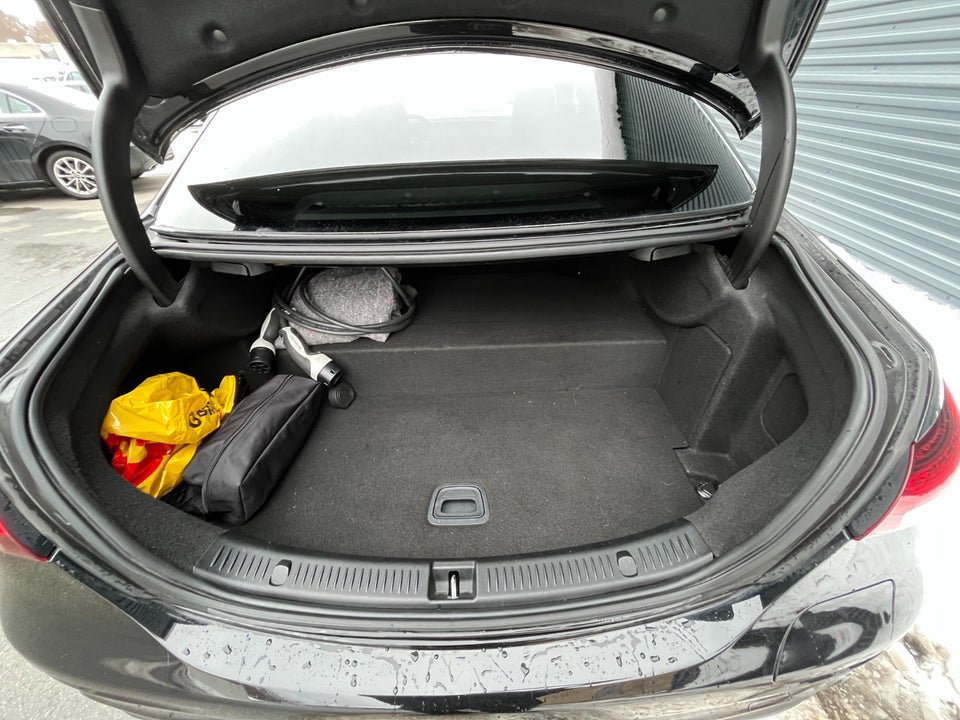 Mercedes E300 de 2,0 AMG Line aut. 4d