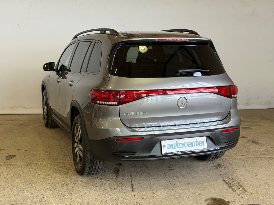 Mercedes EQB250 Progressive 7prs 5d