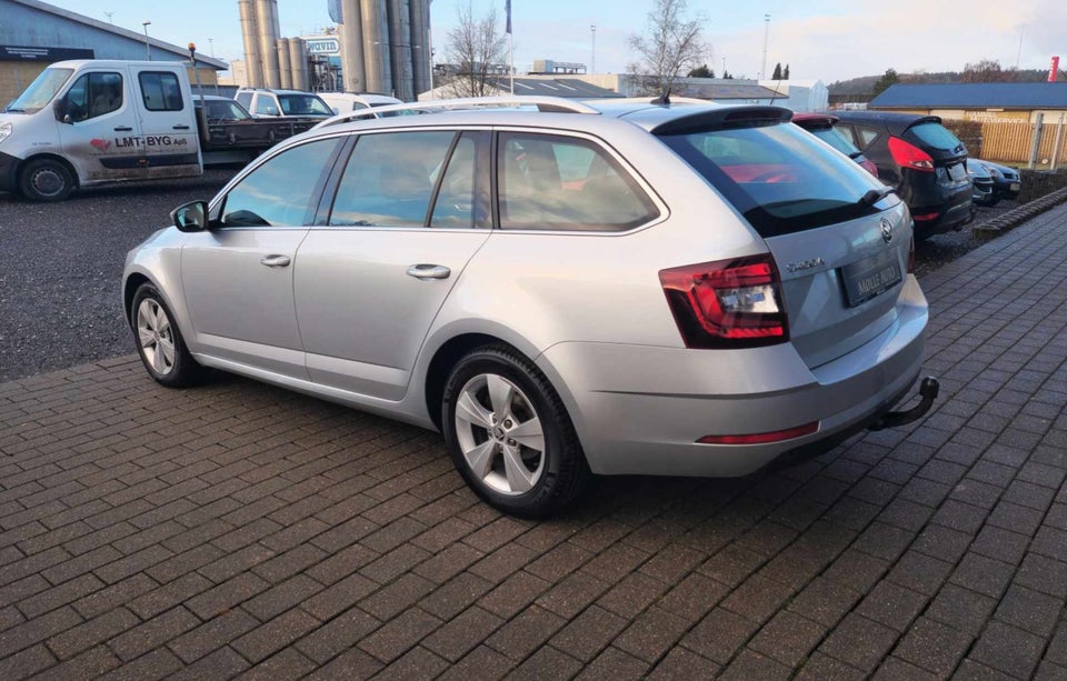 Skoda Octavia 2,0 TDi 150 Style Combi DSG 5d