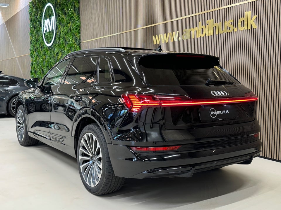 Audi e-tron 55 S-line quattro 5d