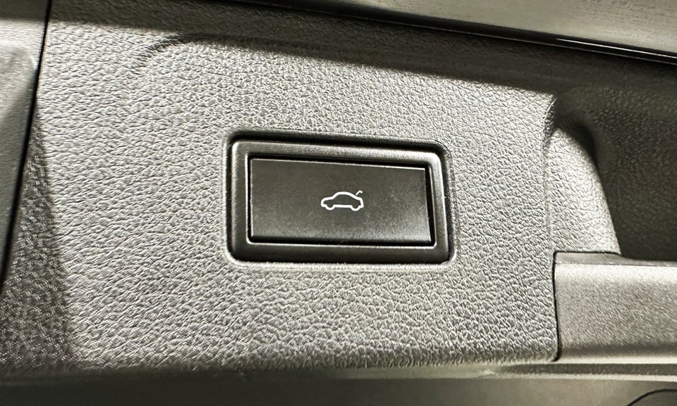 VW Passat 1,5 TSi 150 Elegance+ Variant DSG 5d