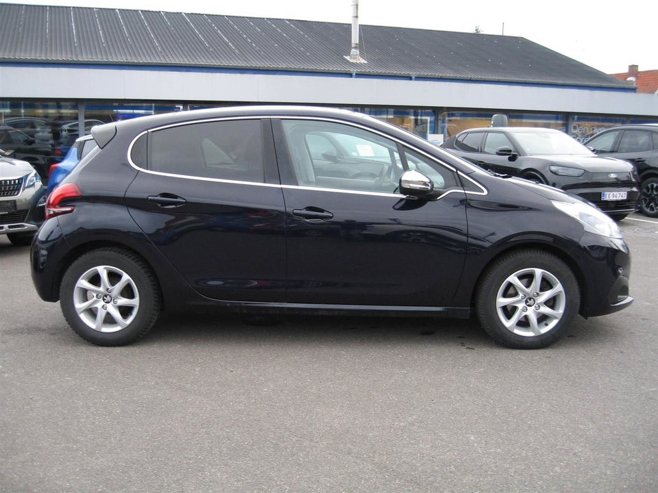 Peugeot 208 1,2 PureTech 82 Allure+ 5d