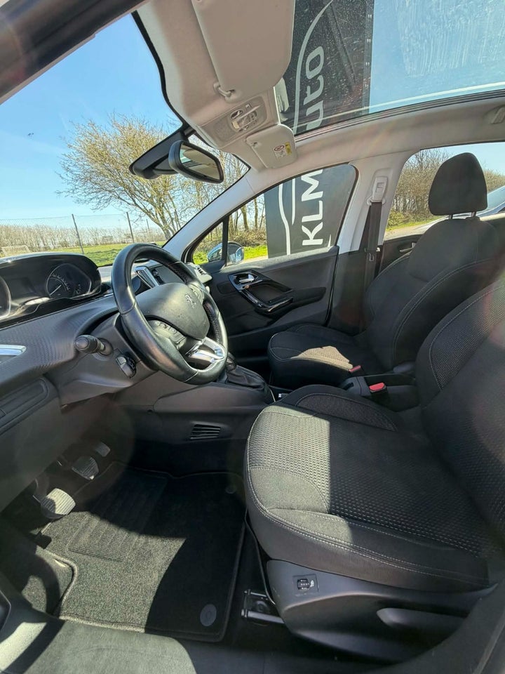 Peugeot 208 1,6 BlueHDi 100 Allure Sky 5d