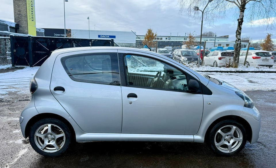 Toyota Aygo 1,0 VVT-i T1 5d