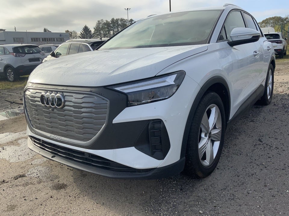 Audi Q4 e-tron 40  5d