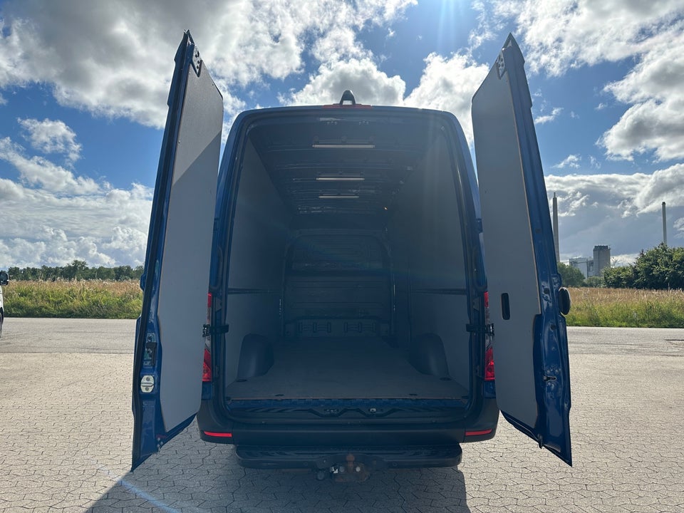 Mercedes Sprinter 317 2,0 CDi A4 Kassevogn aut. RWD