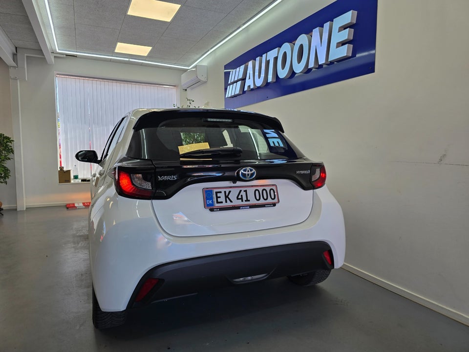 Toyota Yaris 1,5 Hybrid H2 e-CVT 5d