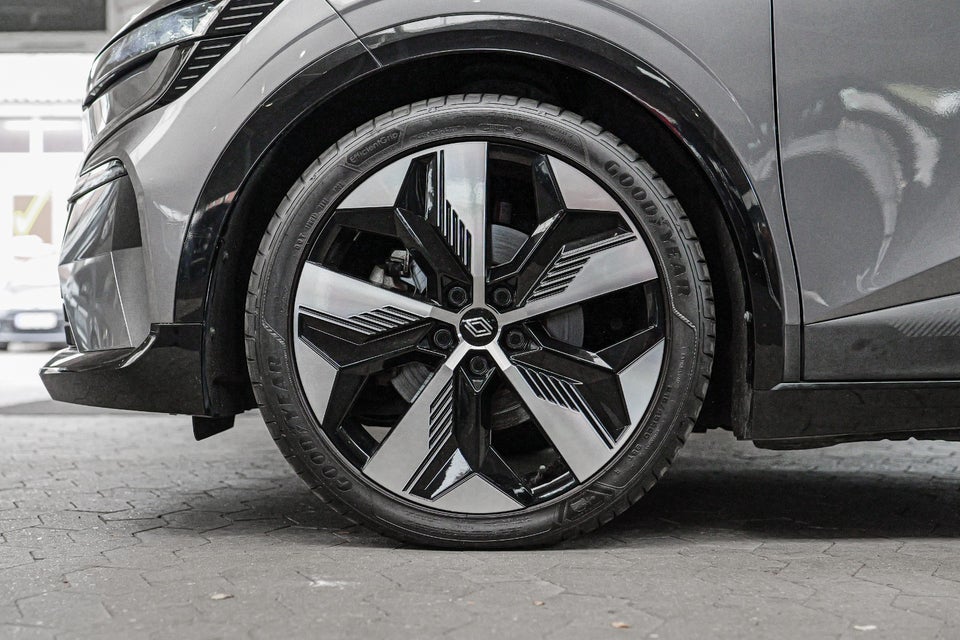 Renault Megane E-Tech 60 Techno 5d