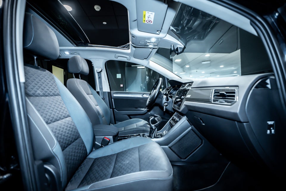 VW Touran 1,5 TSi 150 R-line 7prs 5d