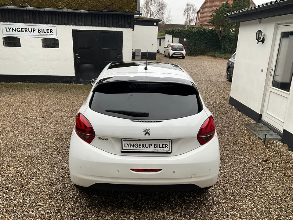 Peugeot 208 1,2 PureTech 82 Prestige 5d