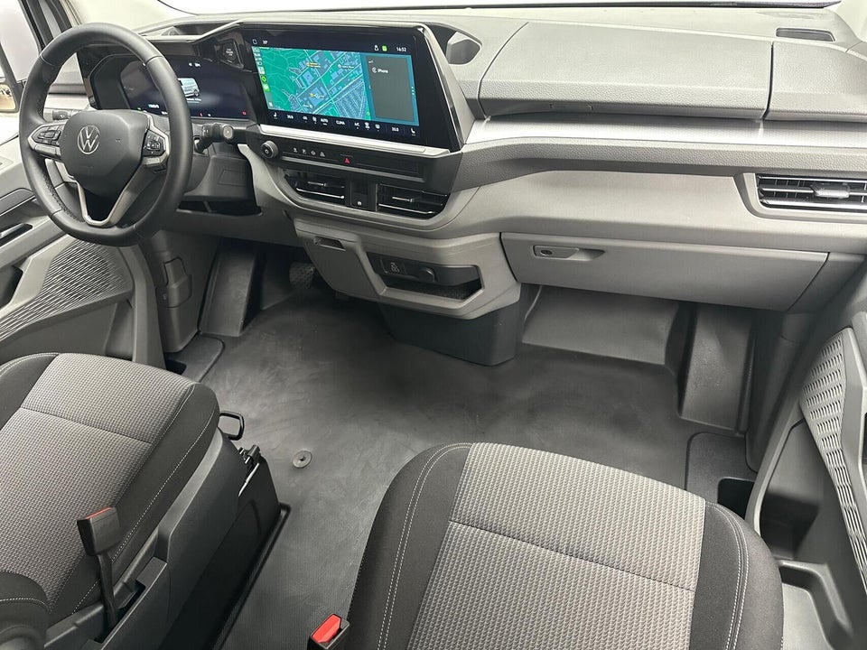 VW e-Caravelle 64 Style SWB