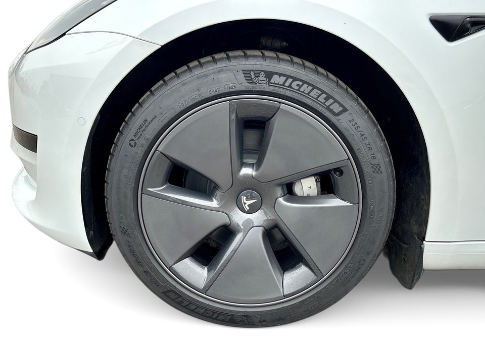 Tesla Model 3 Standard Range+ RWD 4d