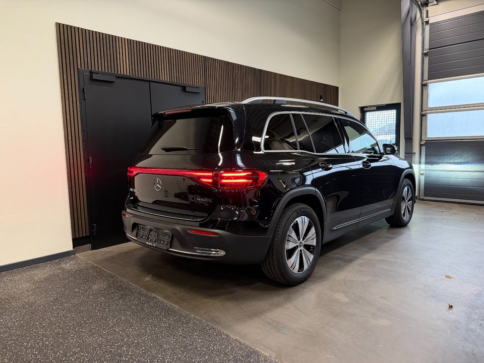 Mercedes EQB300 Progressive Advance 4Matic 5d