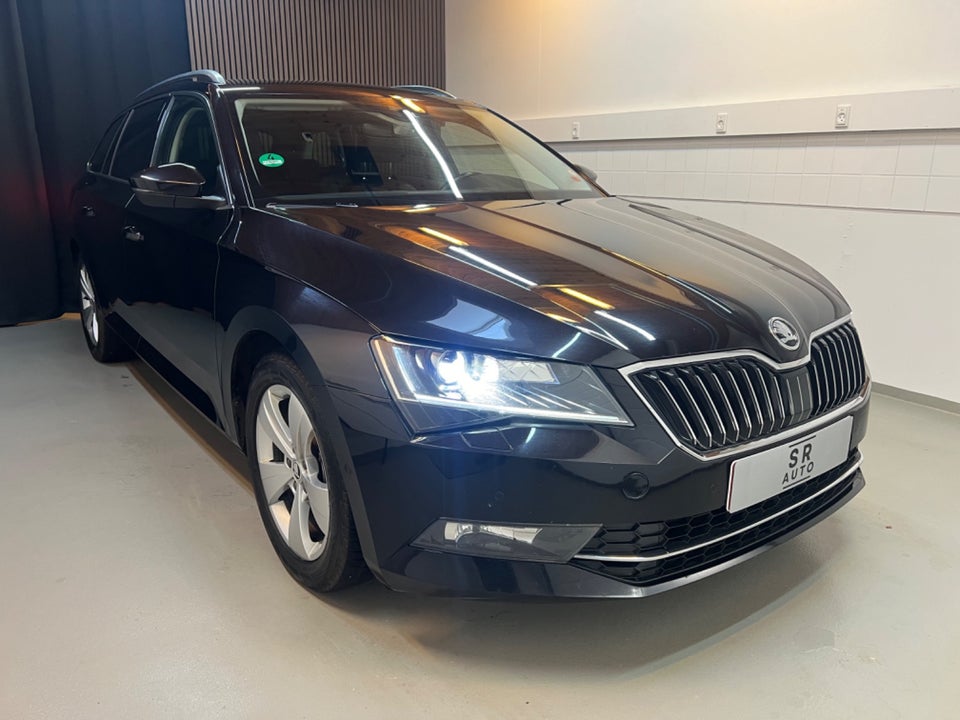 Skoda Superb 2,0 TDi 190 Style Combi DSG 5d