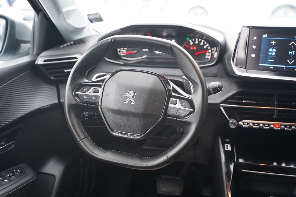 Peugeot 208 1,2 PureTech 100 Evolution EAT8 5d