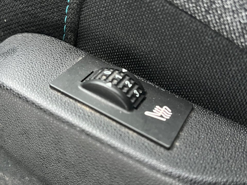 Citroën C4 Cactus 1,2 PureTech 110 Shine 5d