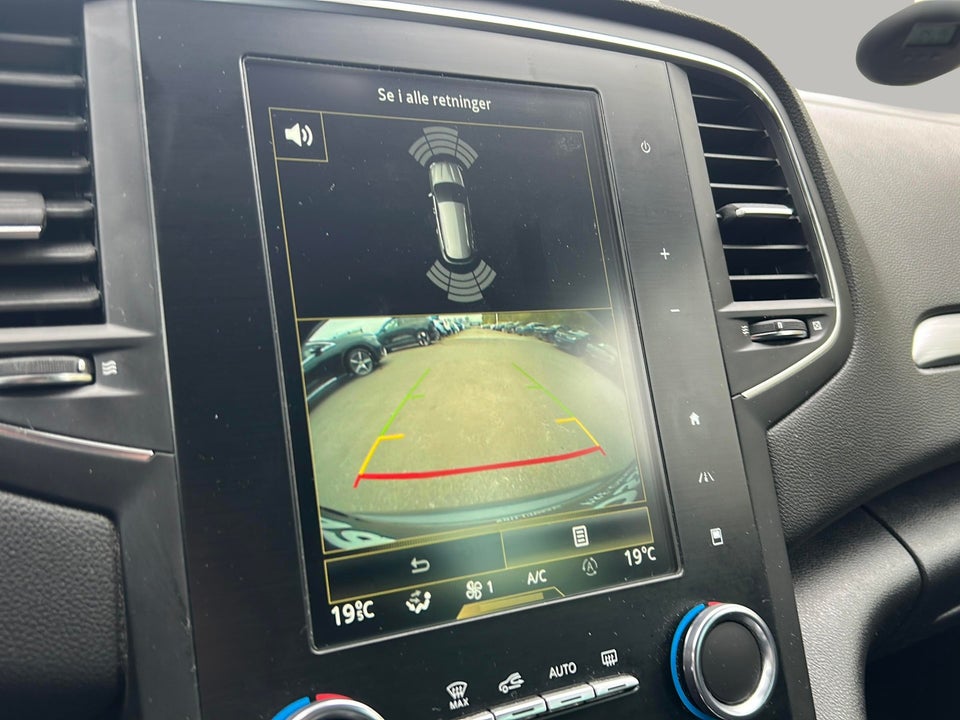 Renault Megane IV 1,3 TCe 140 Bose Edition Sport Tourer EDC 5d