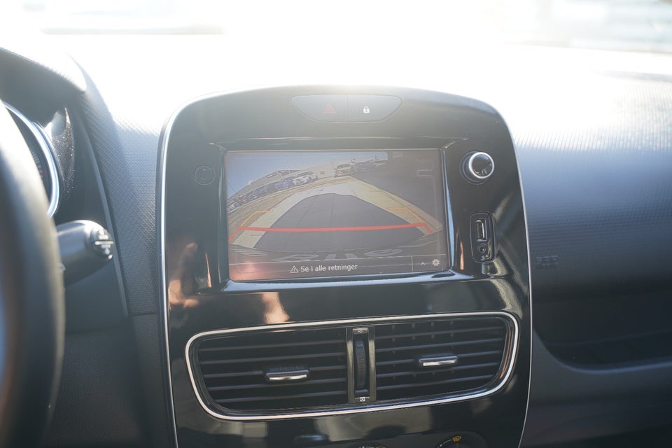 Renault Clio IV 0,9 TCe 90 Expression Sport Tourer 5d