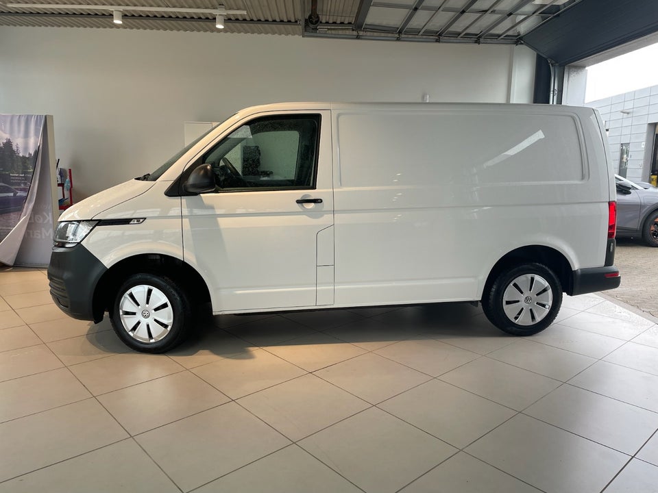 VW Transporter 2,0 TDi 110 Kassevogn kort
