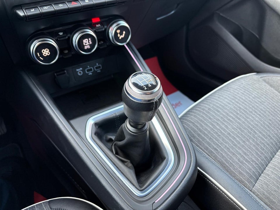 Renault Clio V 1,0 TCe 100 Intens 5d