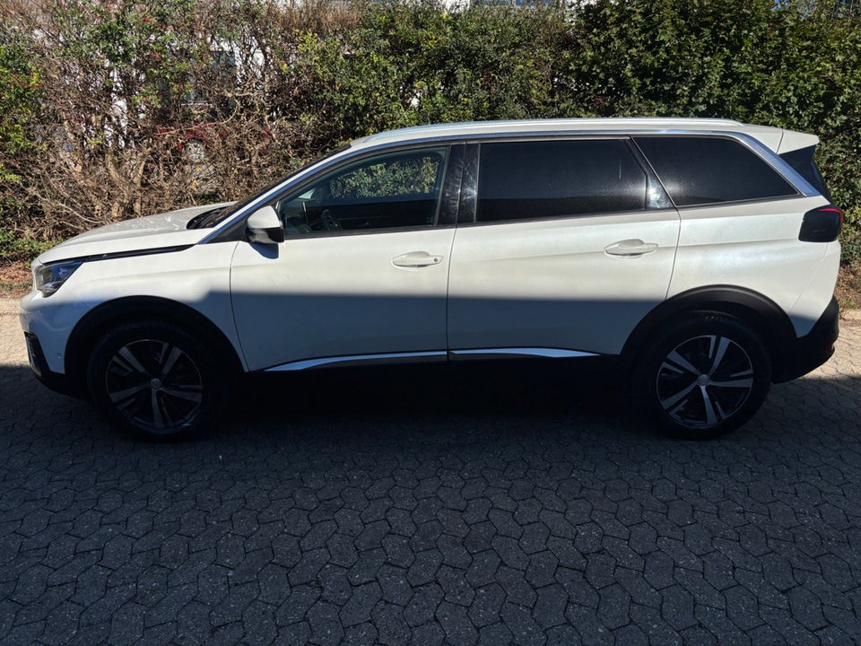 Peugeot 5008 1,2 e-THP 130 Allure EAT6 7prs 5d