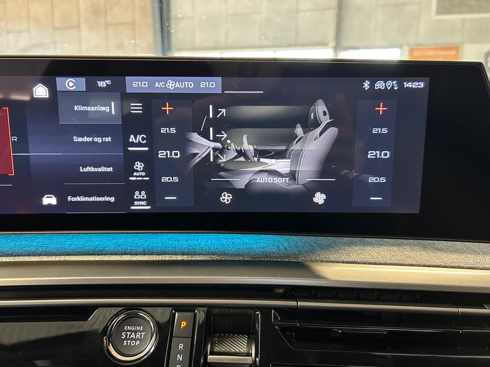 Peugeot e-3008 77 GT Pack AWD 5d