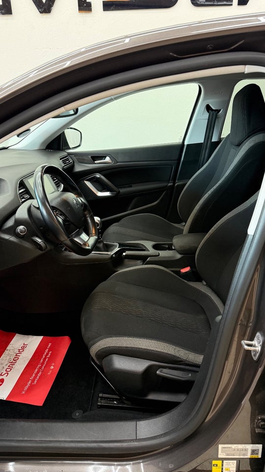 Peugeot 308 1,2 e-THP 130 Allure 5d