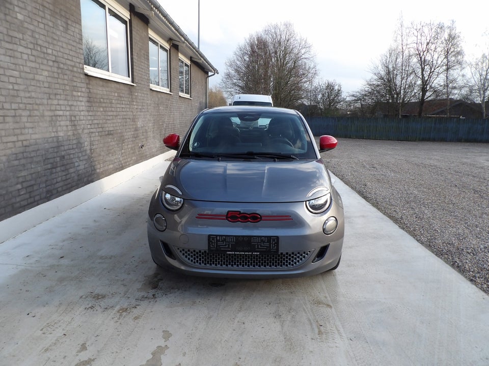 Fiat 500e 42 Icon 3d