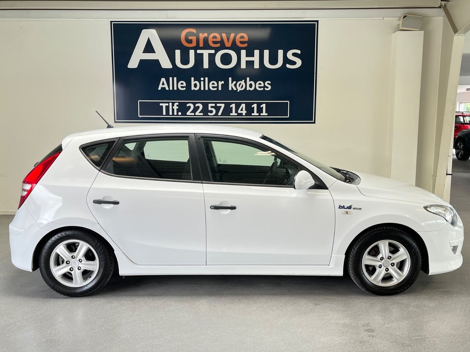 Hyundai i30 1,6 CRDi 90 Classic Sense Eco 5d
