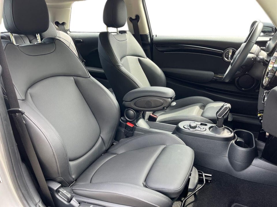 MINI Cooper SE Edition Premium Plus 3d