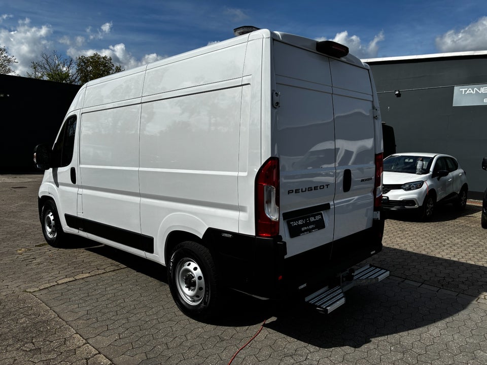 Peugeot Boxer 335 2,2 BlueHDi 180 L2H2 Premium EAT8