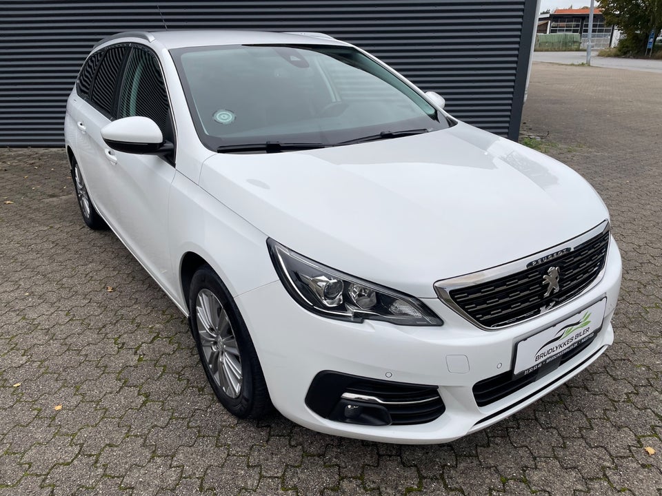 Peugeot 308 1,5 BlueHDi 130 Evolution SW EAT8 5d
