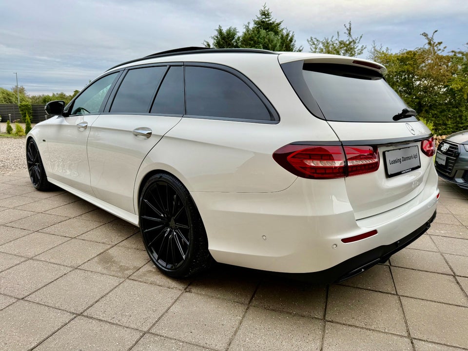 Mercedes E300 de 2,0 AMG Line stc. aut. 5d