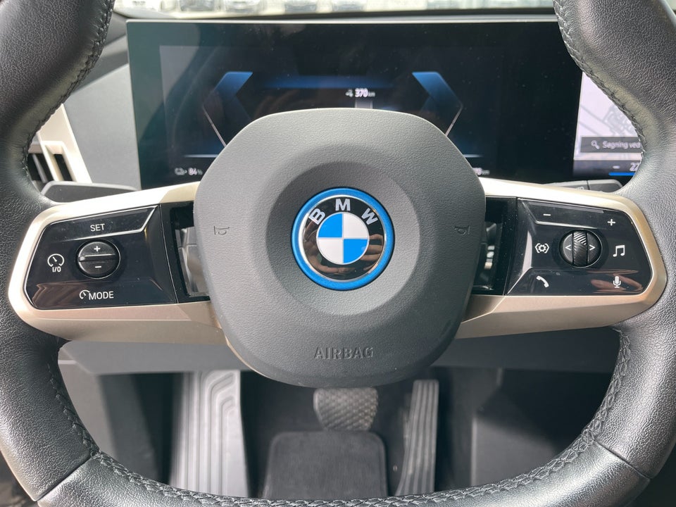 BMW iX xDrive40 Fully Charged 5d