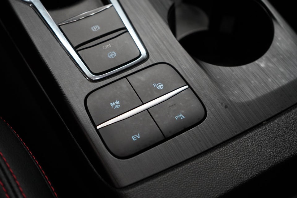 Ford Kuga 2,5 PHEV ST-Line X CVT 5d