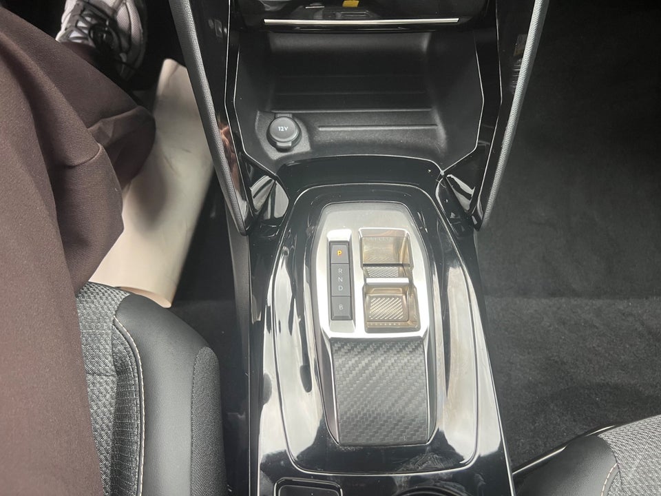 Peugeot e-2008 50 Allure 5d