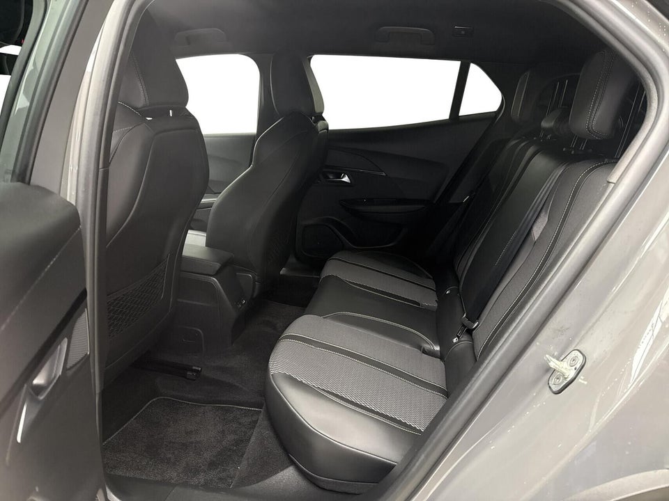 Peugeot e-2008 54 GT 5d