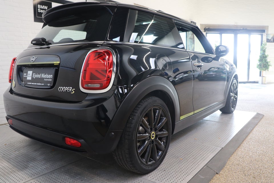 MINI Cooper SE Trim M Greenwich 3d