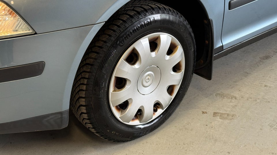 Skoda Octavia 1,6 FSi Ambiente 5d