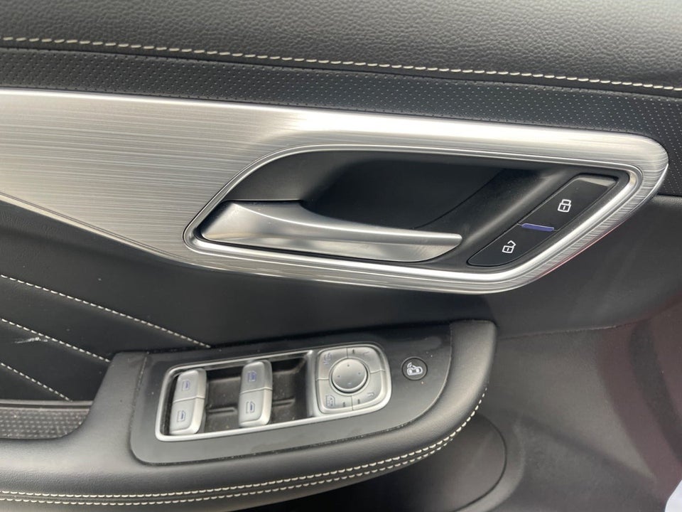 MG Marvel R Luxury 5d